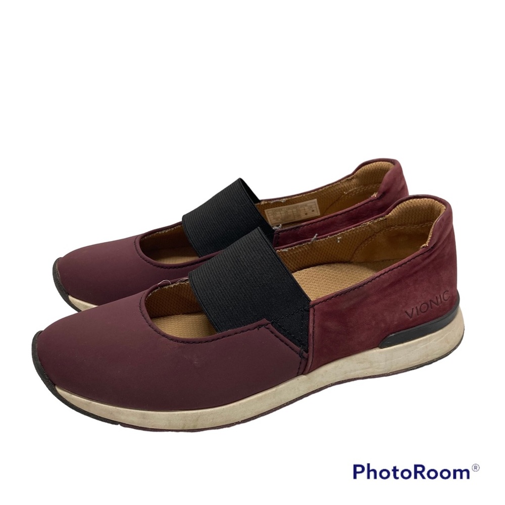 Vionic Cadee Womens size 6.5 Purple Suede Slip on Walking shoes
